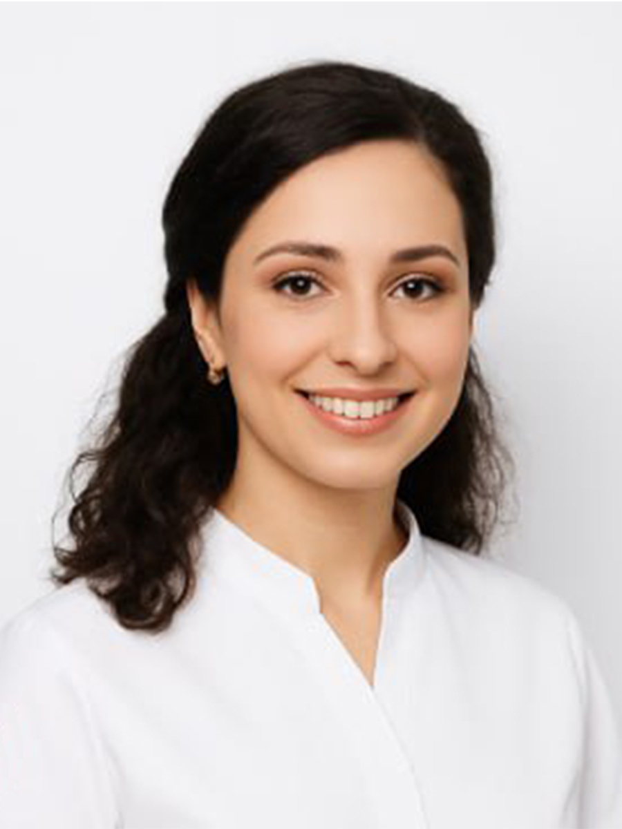 Оганесян Алина Араиковна