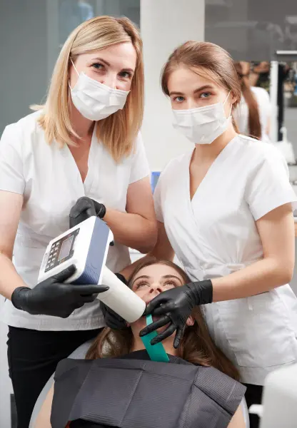 Профессиональная команда врачей-стоматологов